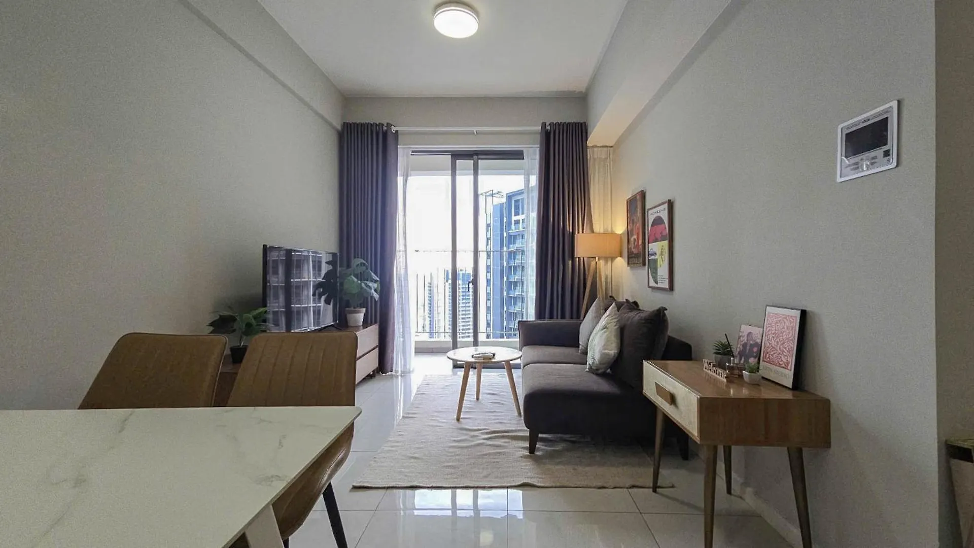 Zeus Living - 3 Bedroom In Masteri An Phu Ho Chi Minh City 0*,  Vietnam